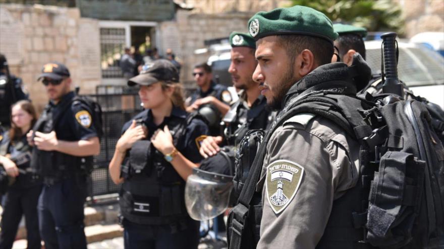 Agentes de la policía israelí en la ciudad de Al-Quds (Jerusalén)