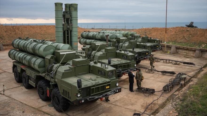 Sistemas antimisiles S-400 de fabricación de Rusia.