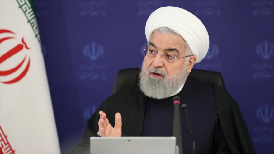 El presidente iraní, Hasan Rohani, en una reunión con su Gabinete en Teherán (capital), 22 de abril de 2020. (Foto: President.ir)