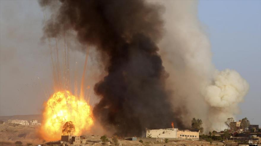 Un ataque de Arabia Saudí y sus aliados contra Saná, la capital de Yemen, 11 de septiembre de 2015. (Foto: AP)