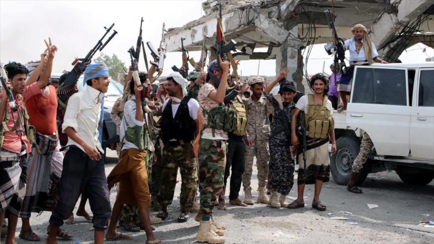 Separatistas proemiratíes del sur de Yemen en la ciudad sureña de Adén, 29 de agosto de 2019. (Foto: Reuters)