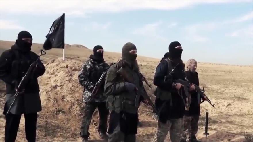 Elementos del grupo terrorista EIIL (Daesh, en árabe).