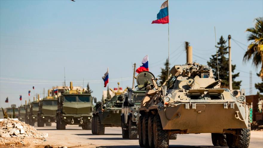 Vídeo: Tropas de EEUU bloquean paso de convoy ruso en Siria | HISPANTV