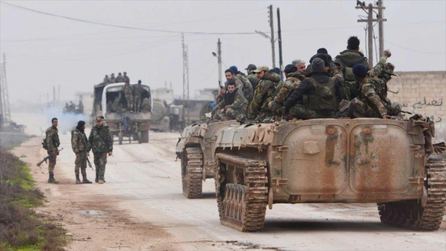 Soldados sirios en la aldea de Tal Tukan, en la provincia de Idlib, 5 de febrero de 2020. (Foto: Reuters)