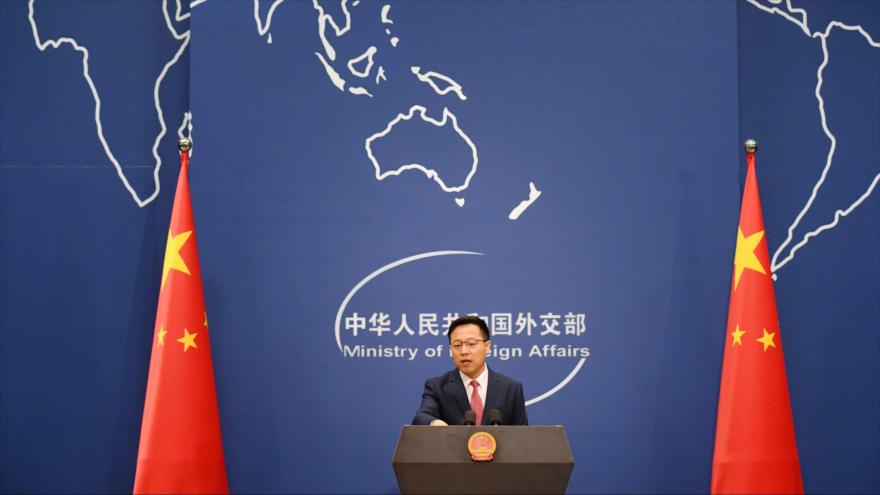 El portavoz de la Cancillería china, Zhao Lijian, en una conferencia de prensa en Pekín, la capital, 8 de abril de 2020. (Foto: AFP)