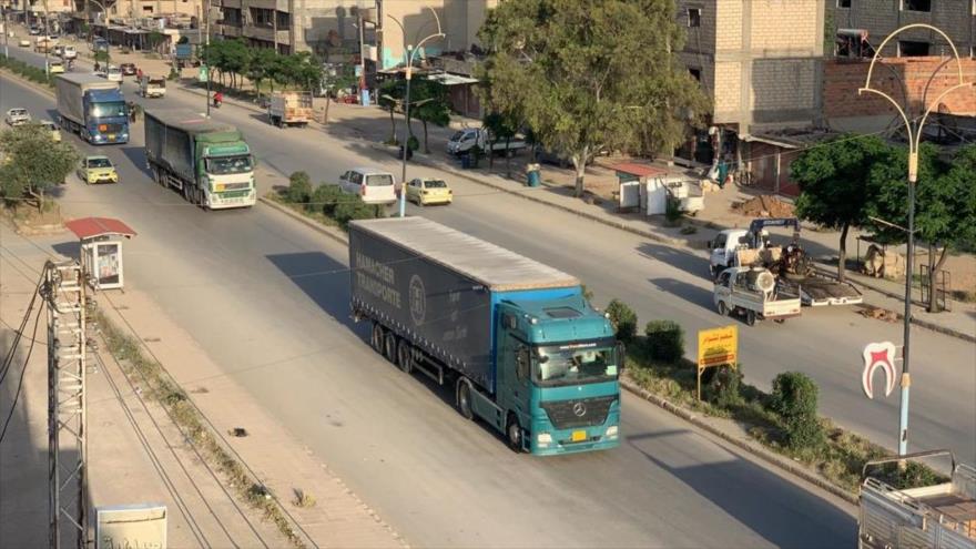Un convoy cruza paso monitoreado por EEUU y entra en Siria