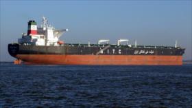 Barco con gasolina iraní zarpa hacia Venezuela, EEUU reitera amenazas