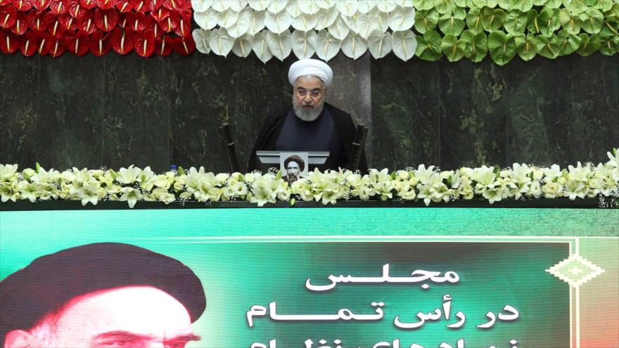 El presidente iraní, Hasan Rohani, ofrece un discurso en el Parlamento, Teherán, 27 de mayo de 2020. (Foto: President.ir)