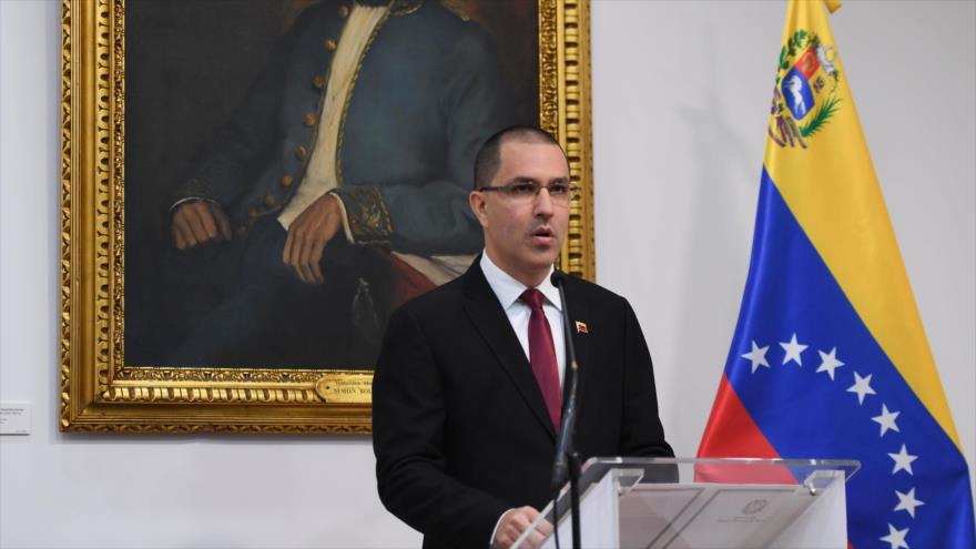 El canciller venezolano, Jorge Arreaza, en una rueda de prensa en Caracas, capital de Venezuela, 5 de febrero de 2020. (Foto: AFP)