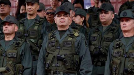 Venezuela ve “oscuro fondo” en visita del militar de EEUU a Colombia