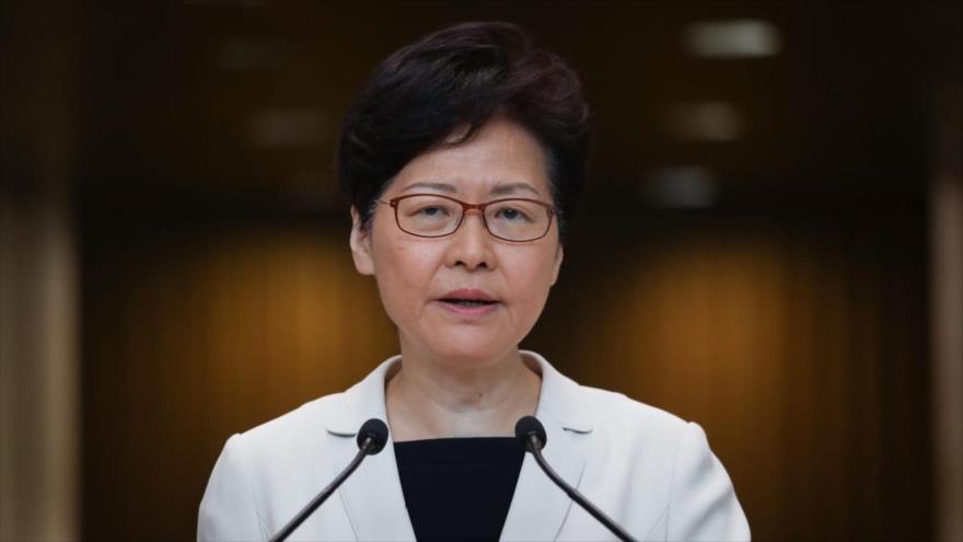 La jefa de Gobierno de Hong Kong, Carrie Lam, habla durante una rueda de prensa.