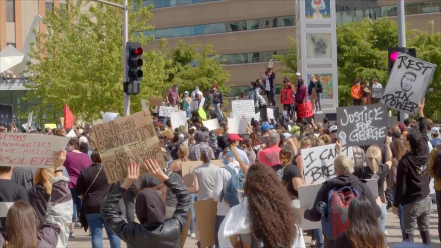 Protestan en California en contra de la brutalidad policial