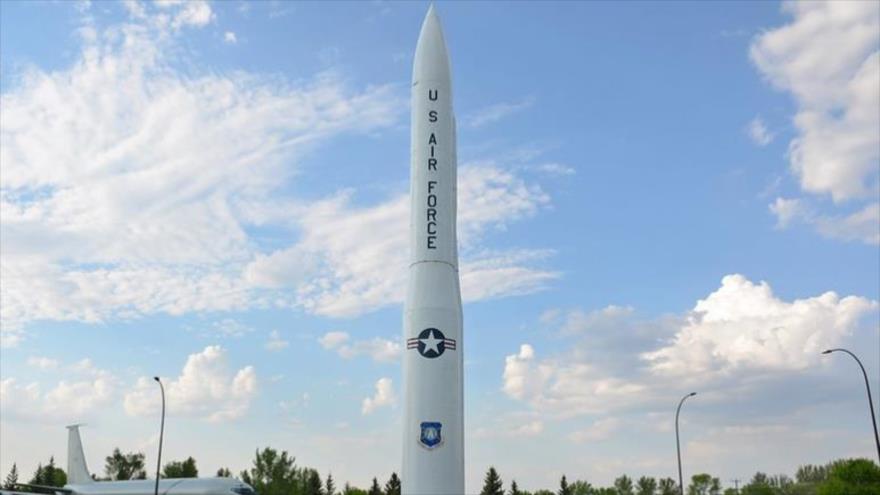 Un misil balístico intercontinental LGM-30G Minuteman III de en la base de la Fuerza Aérea Grand Forks, Dakota del Norte.
