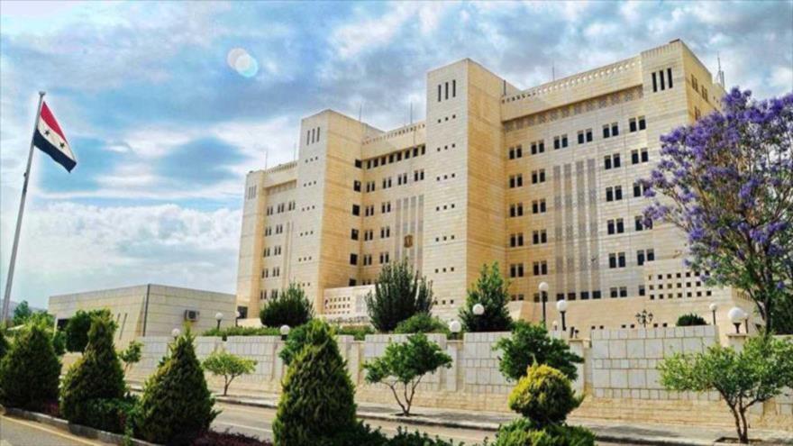Fachada general del edifico del Ministerio de Asuntos Exteriores de Siria en Damasco, la capital.
