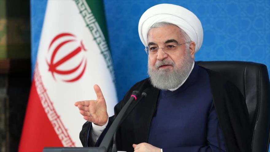 El presidente iraní, Hasan Rohani, durante una videoconferencia de la ceremonia inaugural de dos proyectos industriales y mineros en Irán, 11 de junio de 2020.