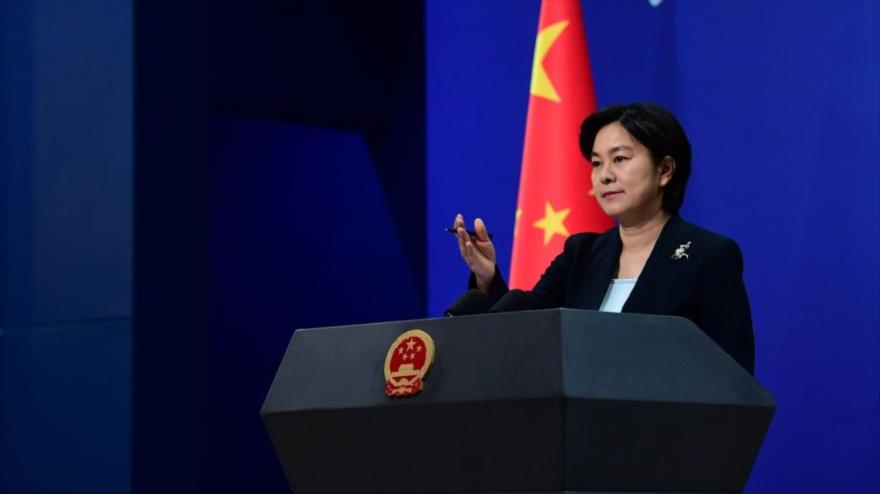 La portavoz de la Cancillería china, Hua Chunying, en una conferencia de prensa en Pekín, la capital.