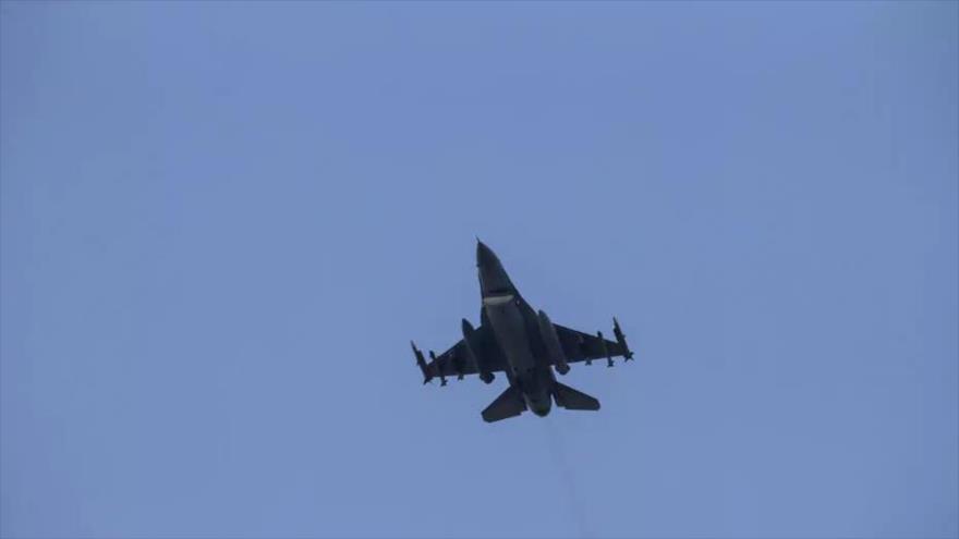 Un avión de combate turco despega de la base aérea de Incirlik, 28 de julio de 2015.