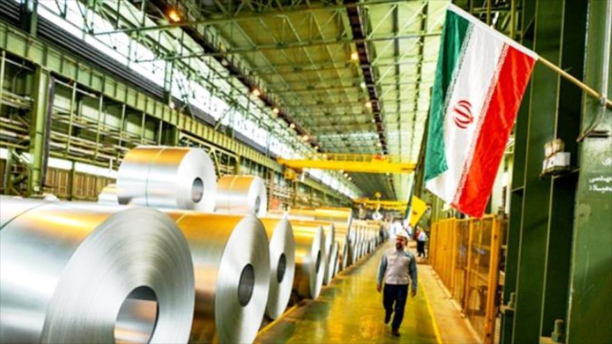 Una fábrica de acero en la provincia iraní de Isfahán (centro). (Foto: dana.ir)