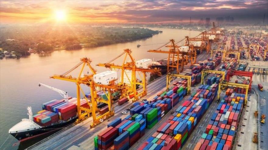 Irán informa de un crecimiento positivo en el PIB sin petróleo | HISPANTV