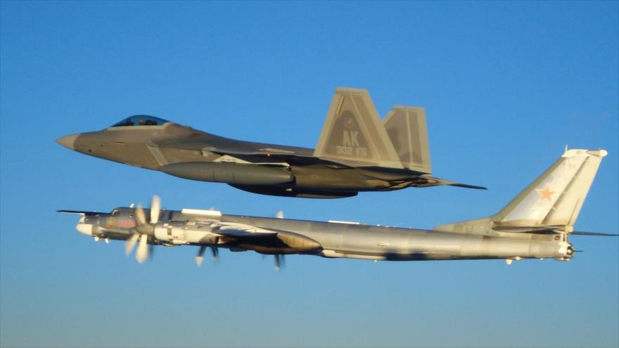EEUU intercepta bombarderos rusos “cargados con misiles” en Alaska | HISPANTV