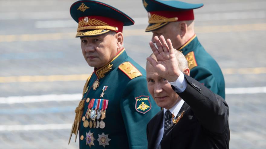 Putin lidera desfile de Victoria y pide sistema de seguridad global