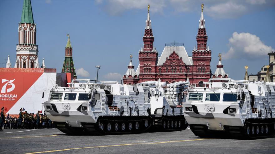 Vídeo: Rusia muestra novedosas armas en su gran desfile militar | HISPANTV