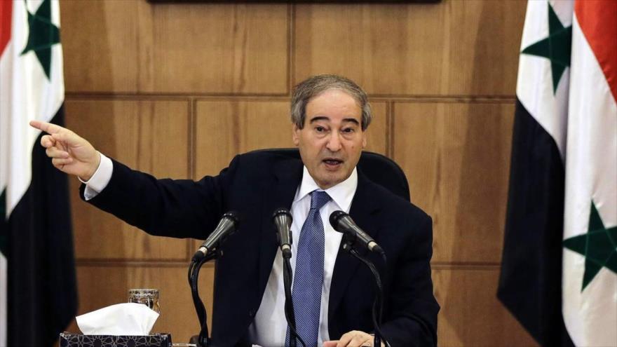 El viceministro de Asuntos Exteriores de Siria, Faisal al-Miqdad, ofrece un discurso en Damasco, capital del país.