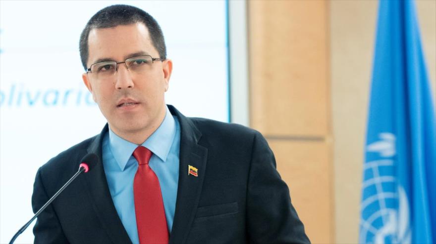 El canciller de Venezuela, Jorge Arreaza, ofrece discurso en un acto en Ginebra (Suiza), 27 de febrero de 2019. (Foto: Reuters)