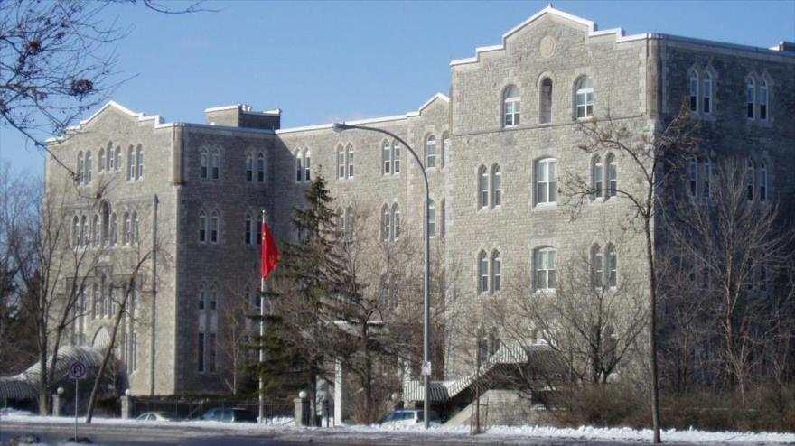 Fachada del edificio de la embajada china en la ciudad de Ottawa, capital de Canadá.
