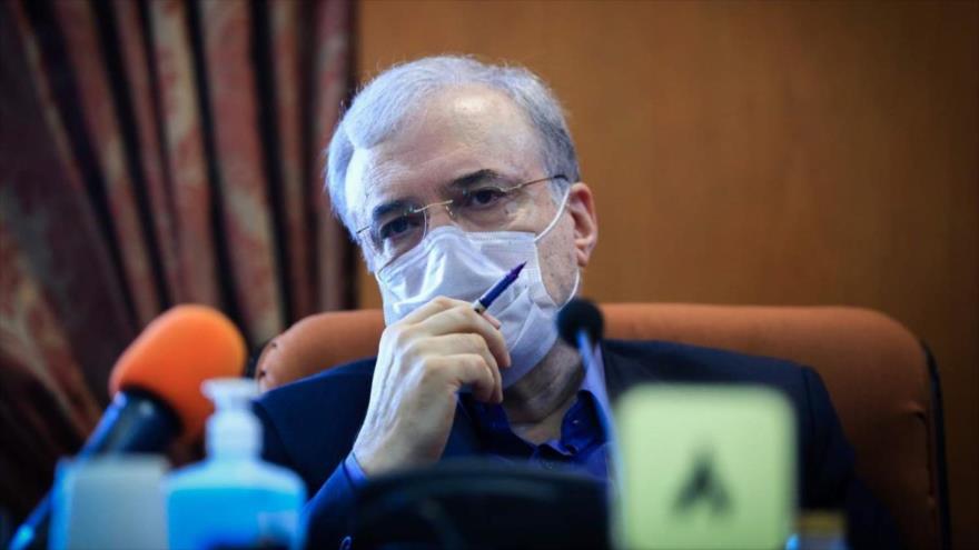 El ministro iraní de Salud, Said Namaki, ofrece una rueda de prensa en Teherán, la capital de Irán, 8 de julio de 2020.
