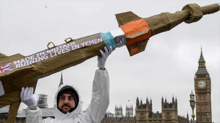 ONG critica a Londres por reanudar venta de armas a Arabia Saudí | HISPANTV