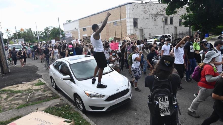 Vídeo: Policía de EEUU mata a tiros a un afroamericano de 19 años 