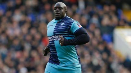 Conozcan a Akinfenwa, el futbolista “más pesado del mundo”