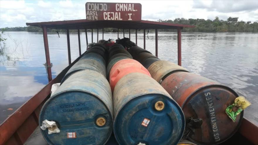 La embarcación colombiana Cejal I en el territorio venezolano.