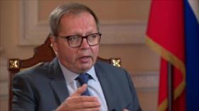 Rusia desmiente robo intelectual de vacuna contra COVID-19