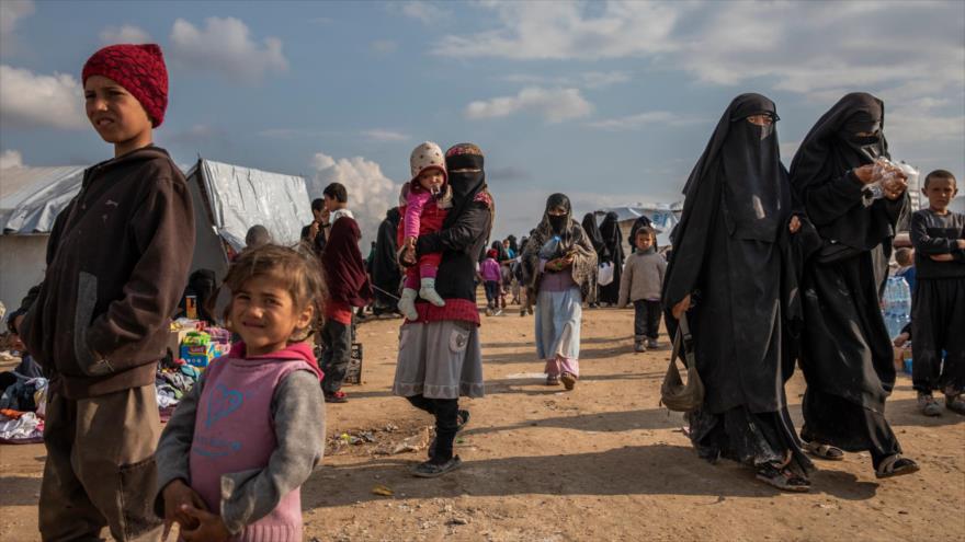 Refugiados sirios en el campamento de Al-Hol, en Al-Hasaka (noreste), 8 de mayo de 2019. (Foto: NYT)