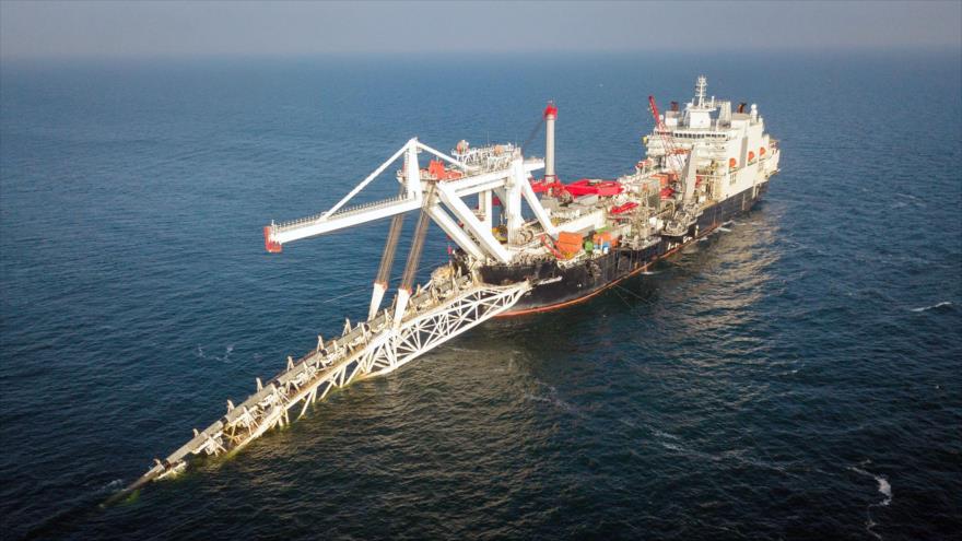 Operaciones de instalación de tuberías en aguas territoriales alemanas para el proyecto Nord Stream 2. 