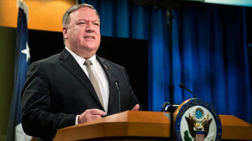 El secretario de Estado de EE.UU., Mike Pompeo, ofrece una rueda de prensa en la sede del ente en Washington DC., 1 de julio de 2020. (Foto: AFP)