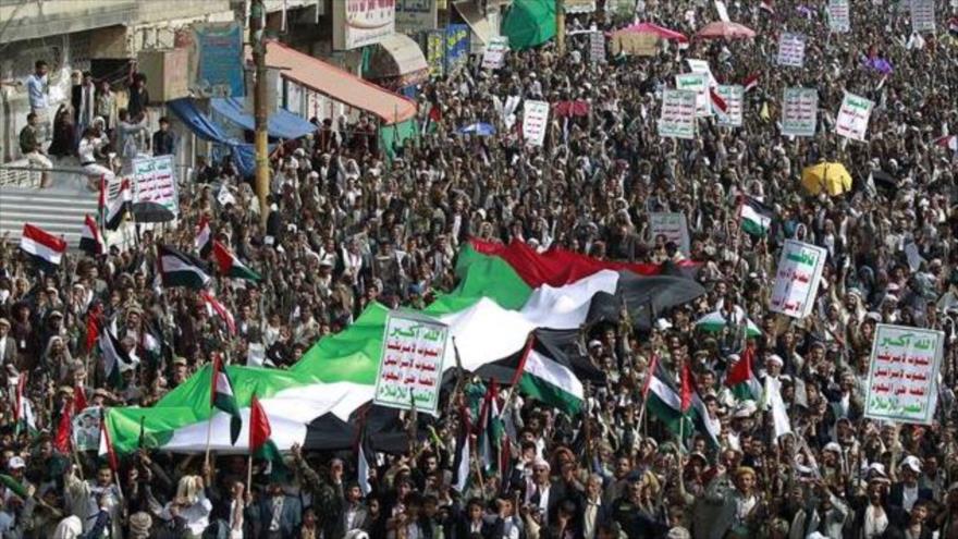 Yemeníes marchan en apoyo a Palestina en Saná, capital.