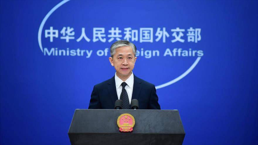 El portavoz del Ministerio de Asuntos Exteriores de China, Wang Wenbin, durante una rueda de prensa.