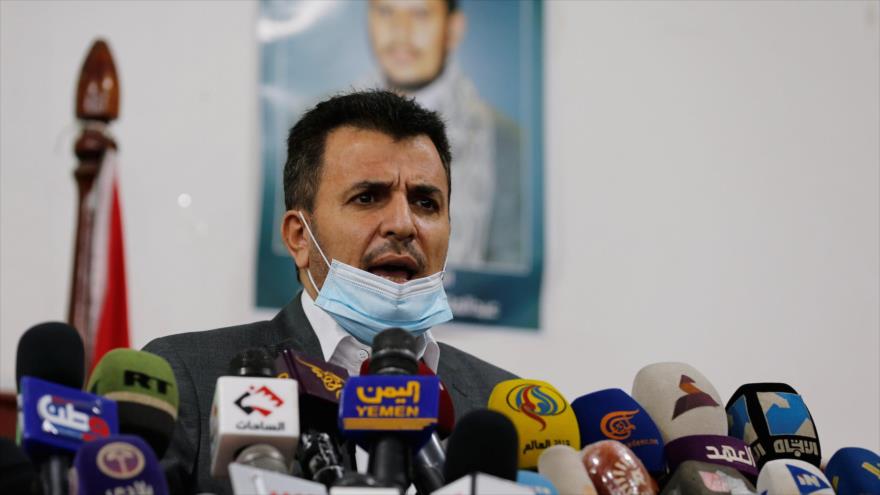 El ministro de Salud Pública y Población de Yemen, Taha al-Mutawakkil, en una conferencia de prensa en Saná, 5 de mayo de 2020. (Foto: Reuters)