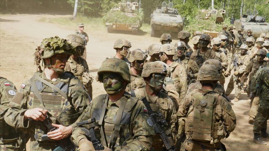 Militares polacos y estadounidenses participan en ejercicios conjuntos en Polonia, 17 de junio de 2020. (Foto: AFP)