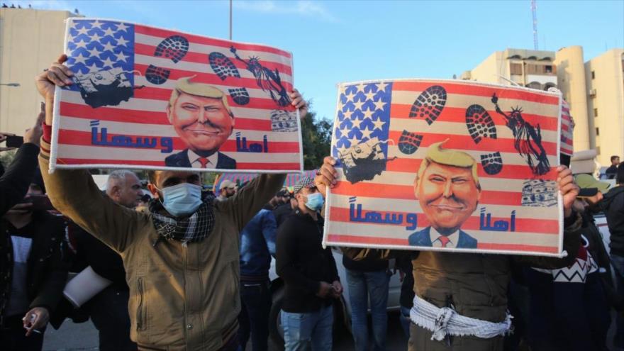Iraquíes realizan una protesta contra la presencia militar de EE.UU. en Bagdad, 1 de enero de 2020. (Foto: AFP)