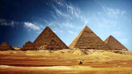 Egipto responde a Musk: Pirámides de Giza no son obra de alienígenas