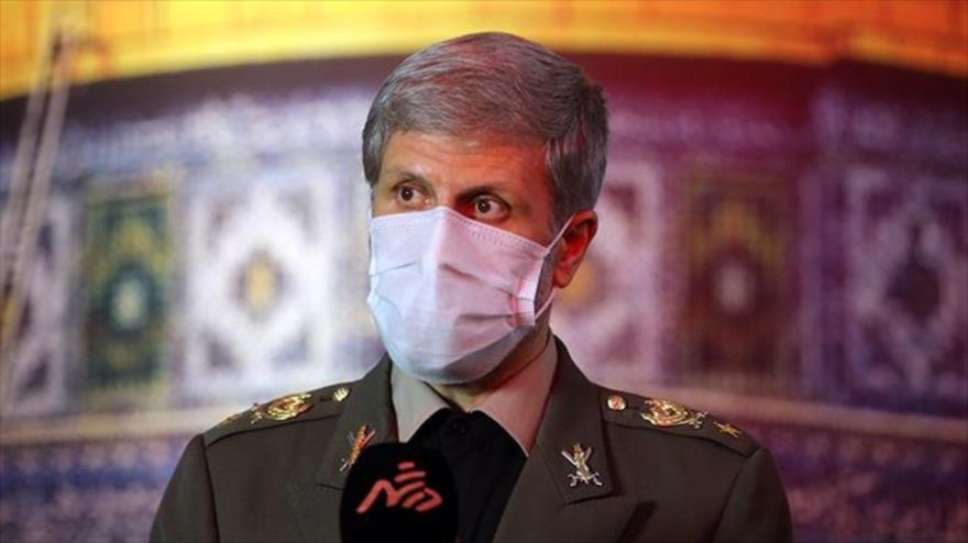 El ministro de Defensa de Irán, el general de brigada Amir Hatami, ofrece un discurso en un evento en Teherán, 4 de agosto de 2020.