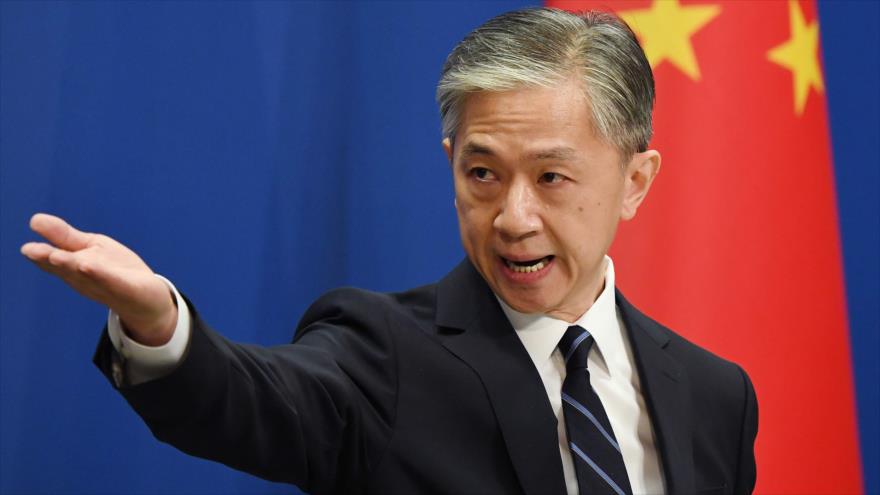 El portavoz del Ministerio de Asuntos Exteriores de China, Wang Wenbin, en una rueda de prensa en Pekín (capital).