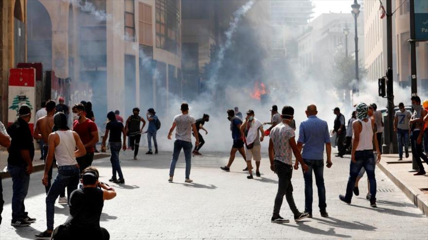 Libaneses exigen castigo a los autores de explosión en Beirut 