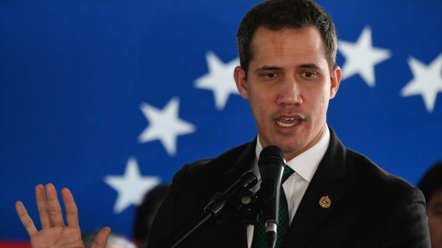 El líder de la oposición venezolana, Juan Guaidó, durante una conferencia de prensa en Caracas, la capital, 9 de marzo de 2020. (Foto: AFP)