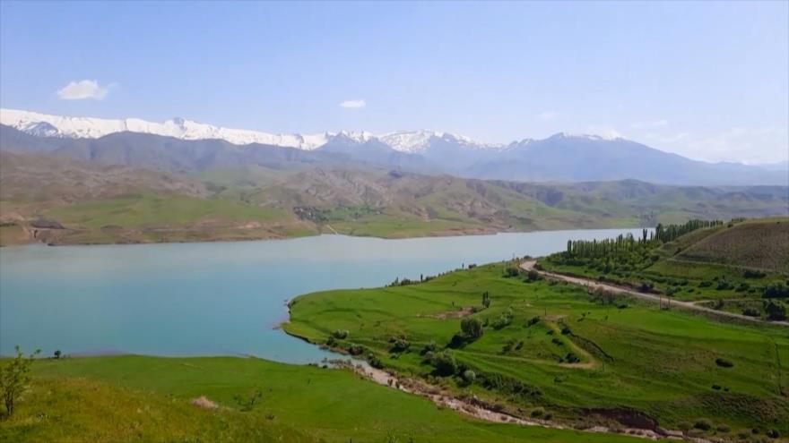 Irán: 1- Taleqan, presa y cascada Sholebon 2- La ciudad de Anarak