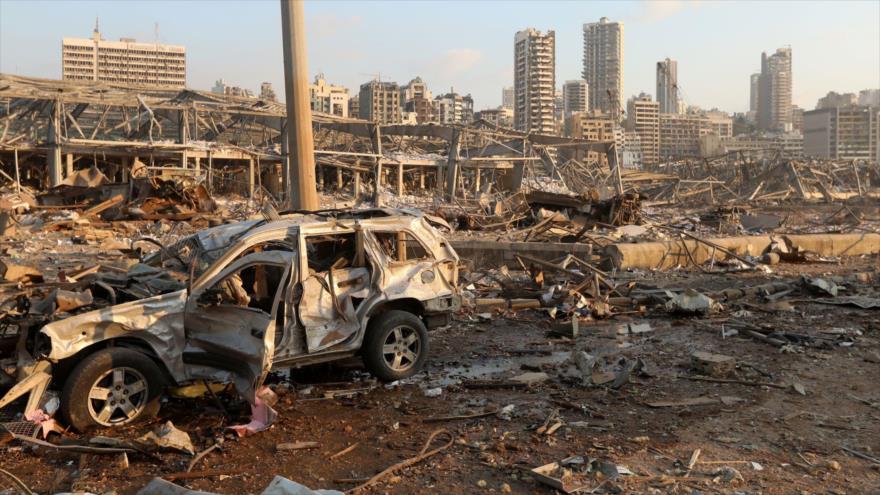 Edificios y vehículos destruidos como consecuencia de la explosión registrada en Beirut, capital libanesa, 4 de agosto de 2020.